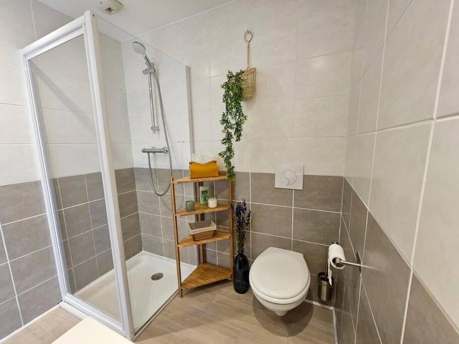 Appartement 104 Douce Provence Au Calme Face A La Piscine à Éguilles Extérieur photo